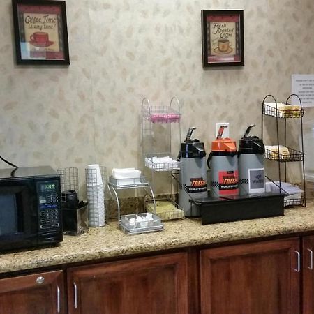 Days Inn & Suites By Wyndham Ванкувер Экстерьер фото