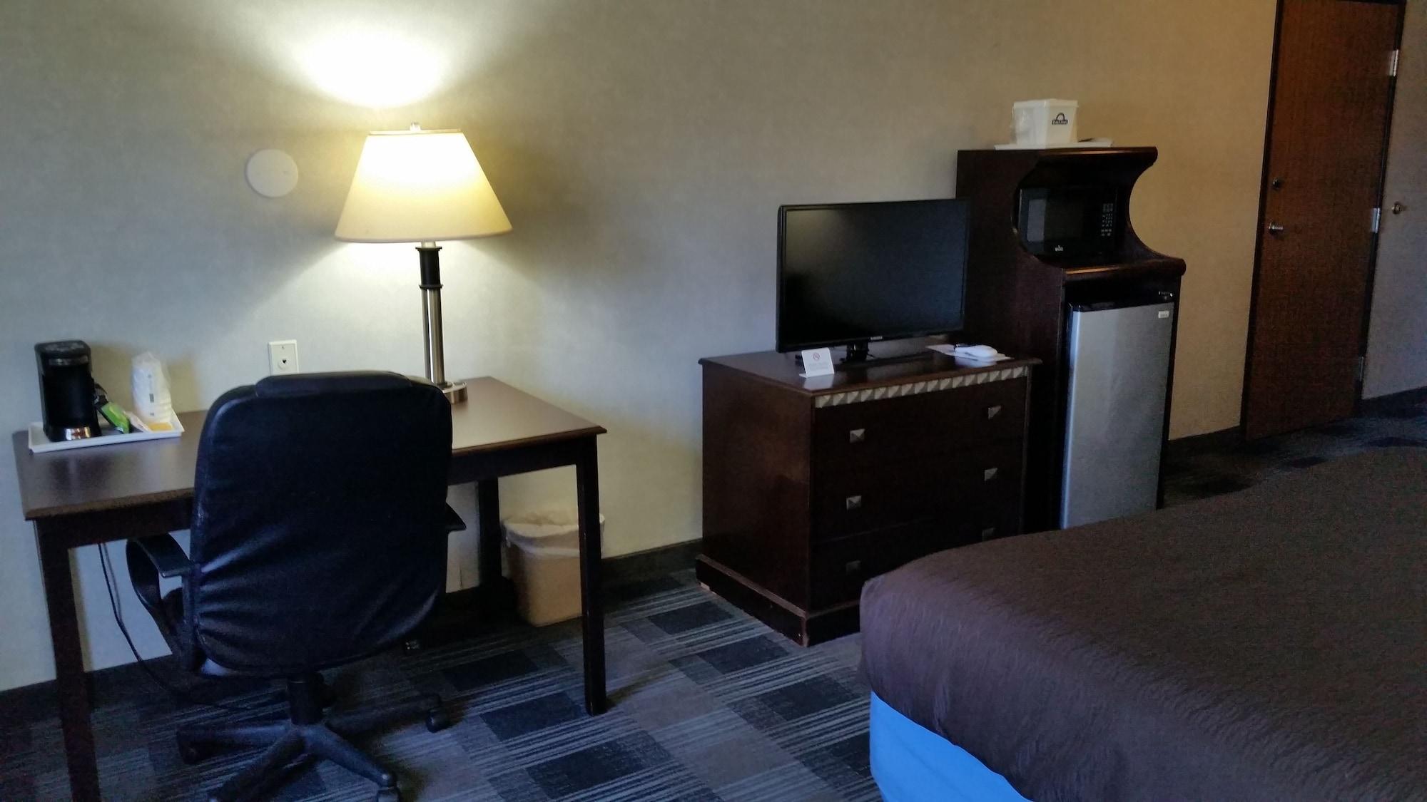 Days Inn & Suites By Wyndham Ванкувер Экстерьер фото