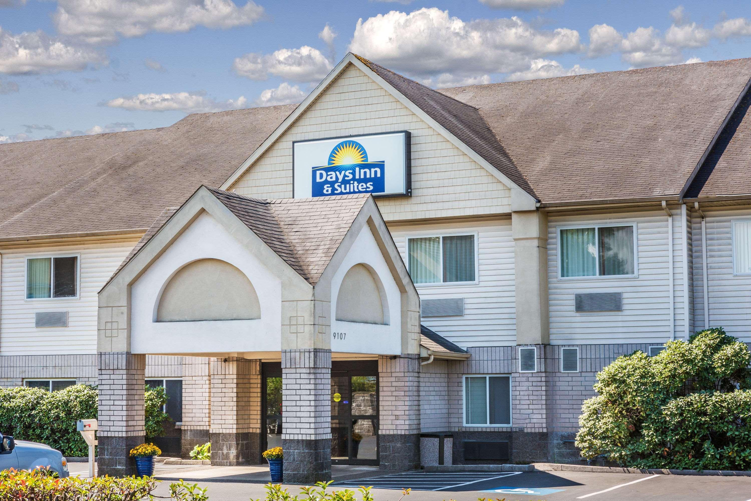 Days Inn & Suites By Wyndham Ванкувер Экстерьер фото