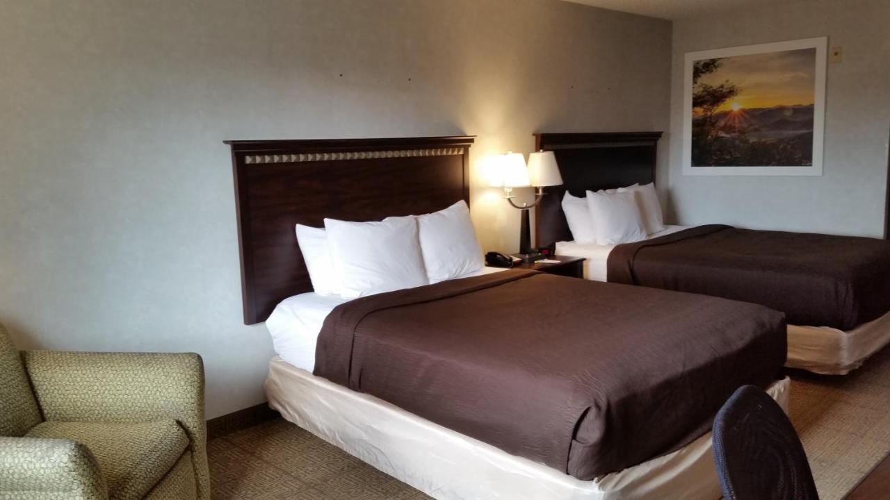 Days Inn & Suites By Wyndham Ванкувер Экстерьер фото